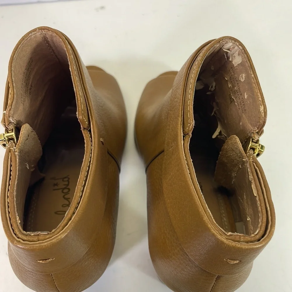 Splendid tan leather peep toe bootie